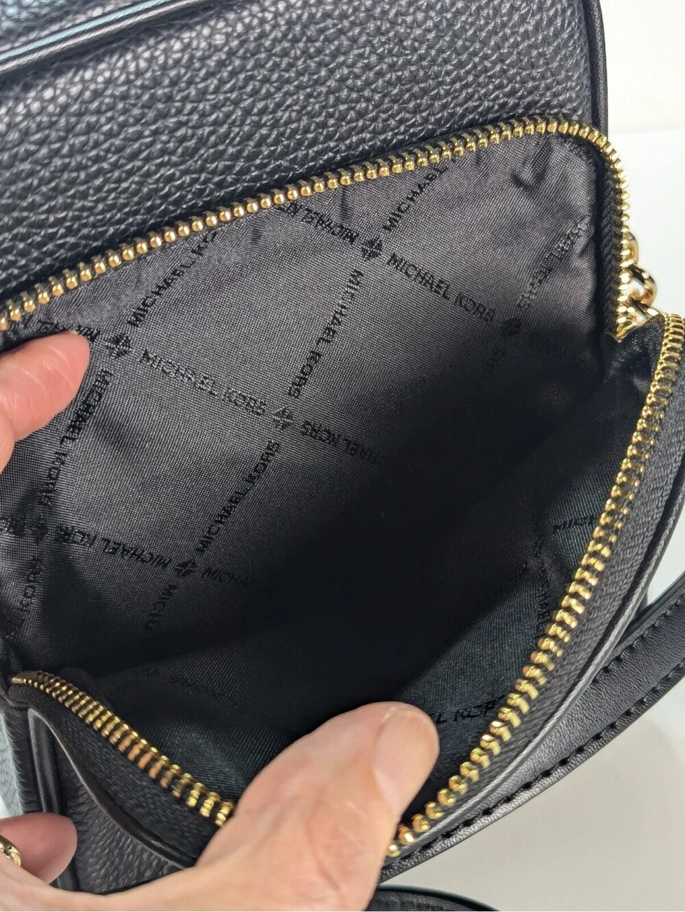 Michael Kors Jet Set Flight Travel Black Pebbled Leather Medium Crossbody Bag